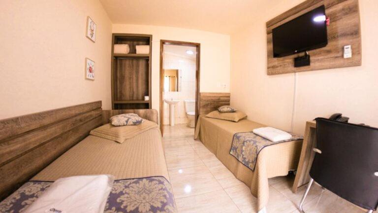 Open Hotel Telemaco Borba Exterior photo