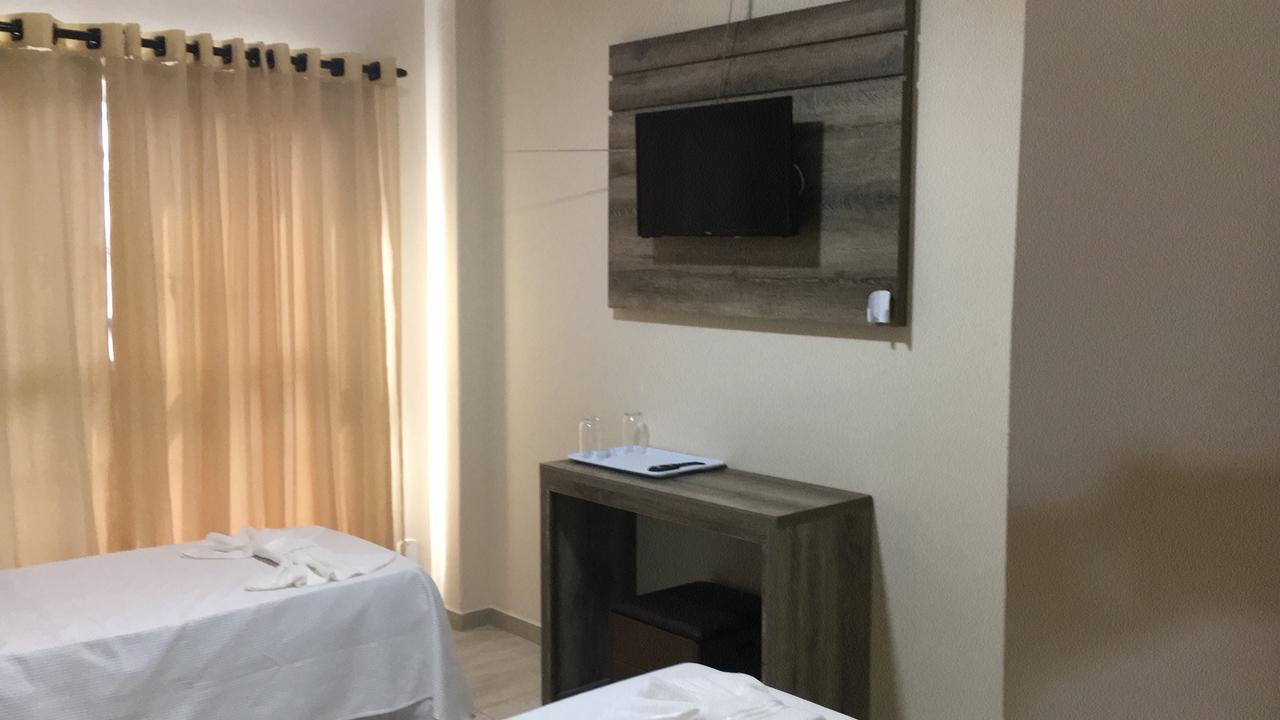 Open Hotel Telemaco Borba Exterior photo