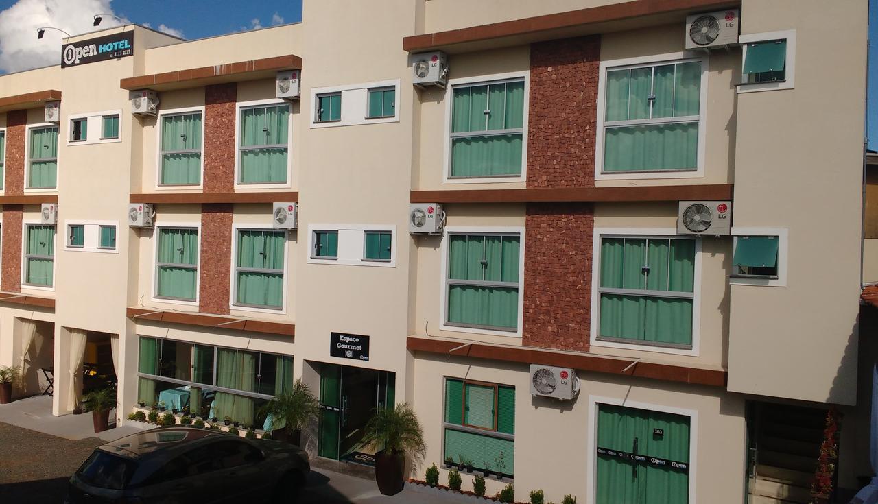 Open Hotel Telemaco Borba Exterior photo